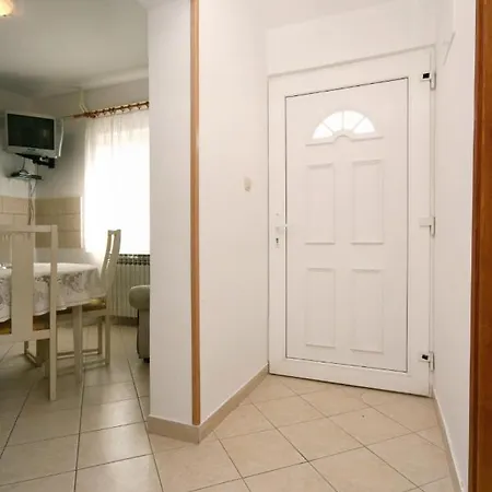 Apartment By The Sea Okrug Gornji, Ciovo - 6067 Trogir